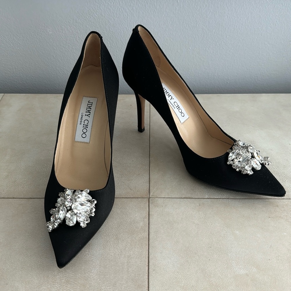 JIMMY CHOO
Satin Crystal Embellishments Pumps